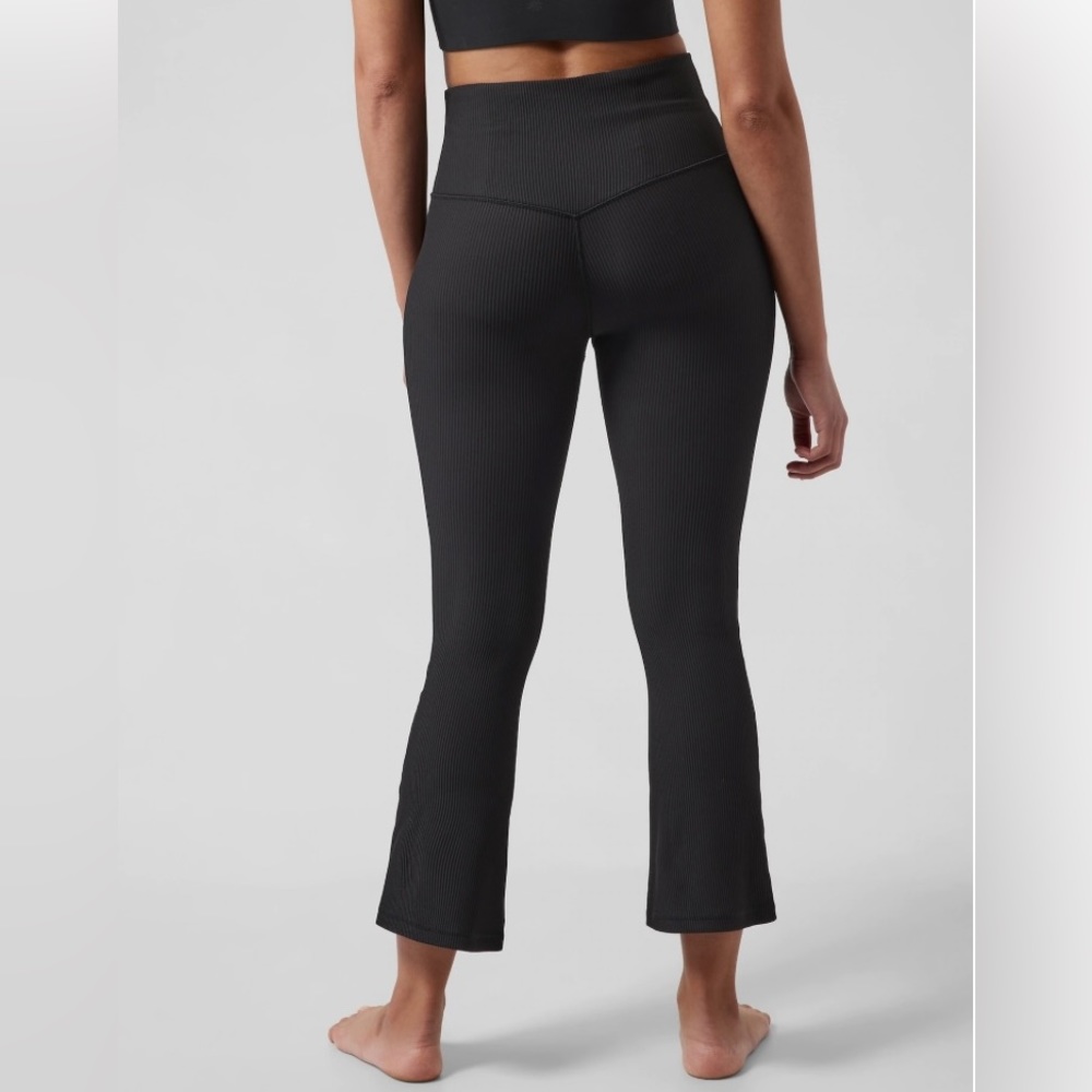Athleta Elation ribbed crop flare - Picture 2 of 8